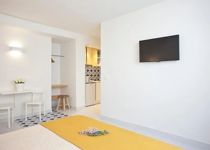 Bj Cala Morlanda Estudios (Adults Only)