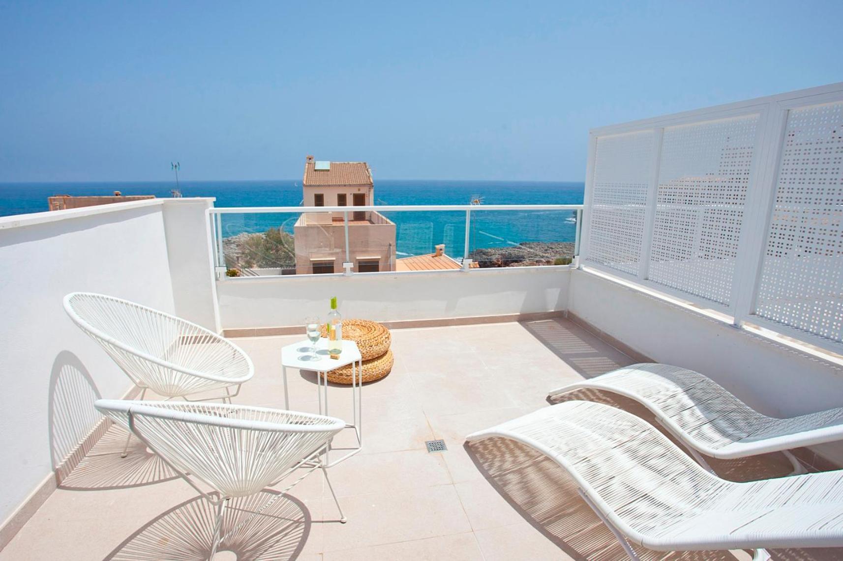 Bj Cala Morlanda Estudios (adults Only) 3*